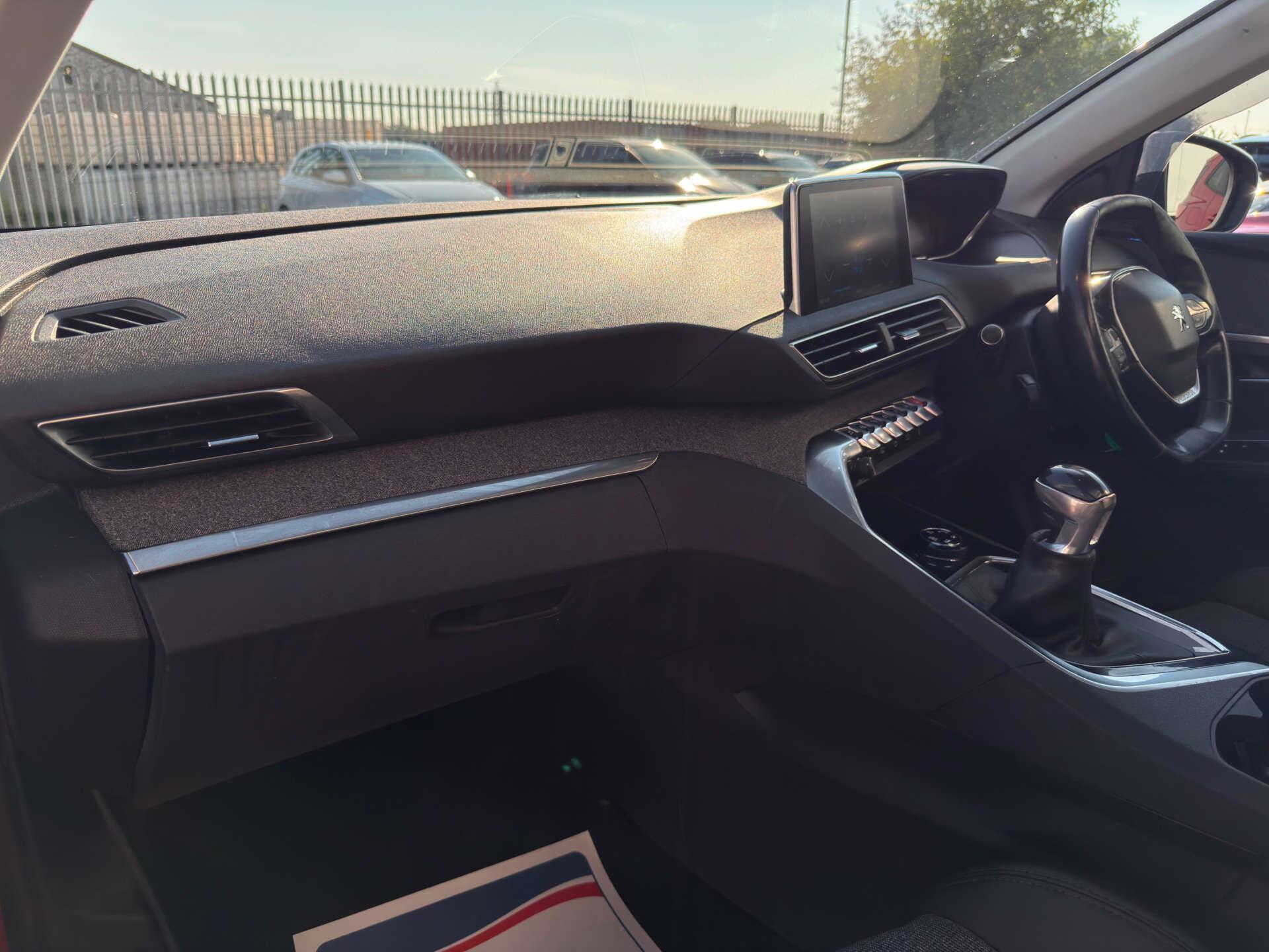 Peugeot 3008 view 40