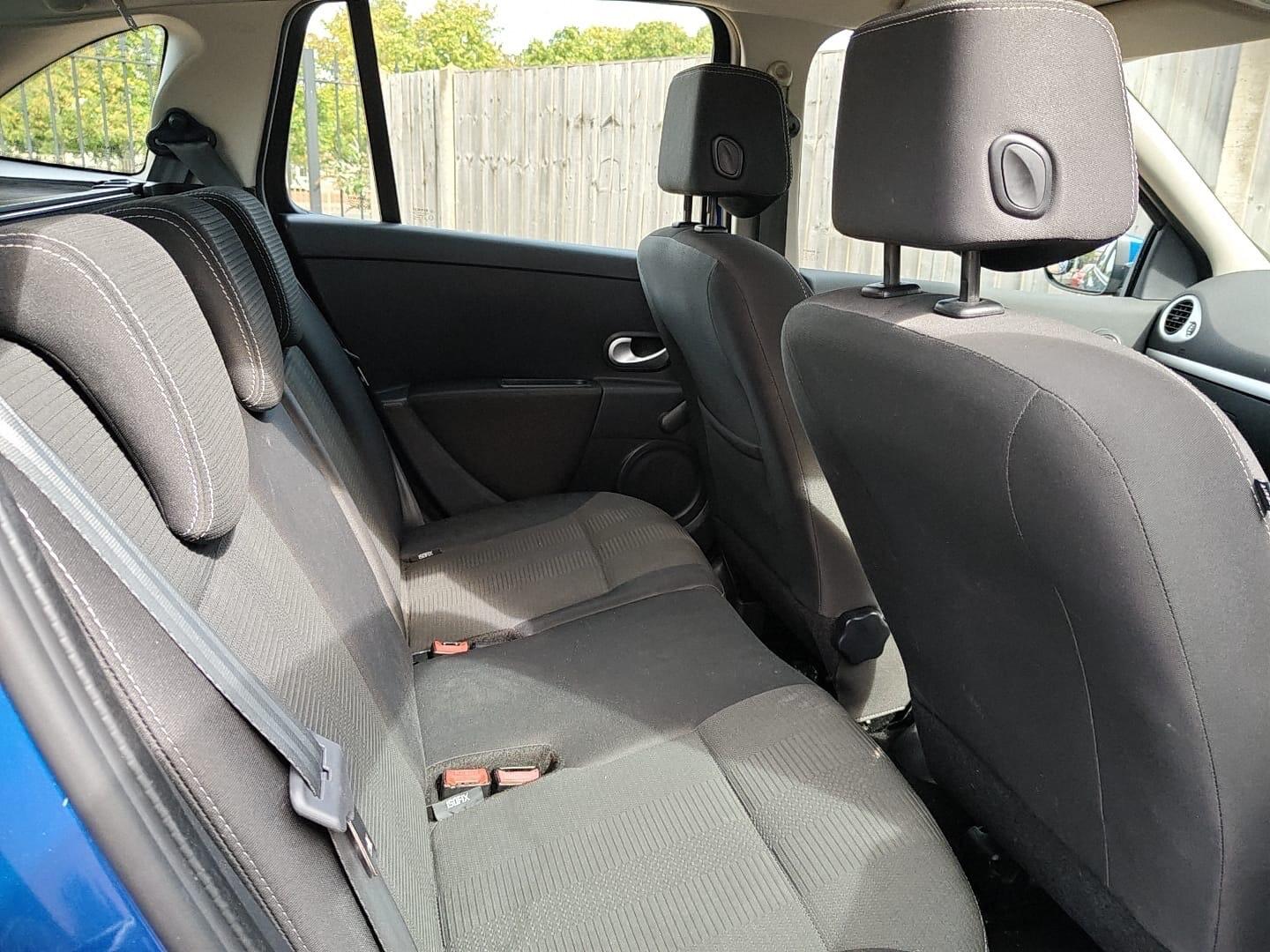 Renault Clio view 15