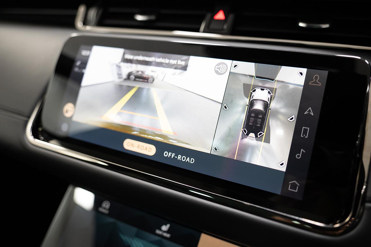 Land Rover Range Rover Evoque view 18