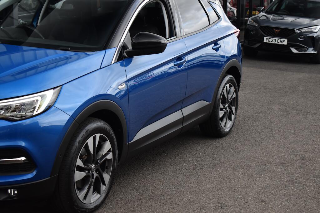 Vauxhall Grandland X view 24