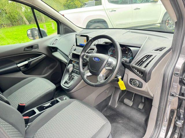Ford Transit Connect view 9