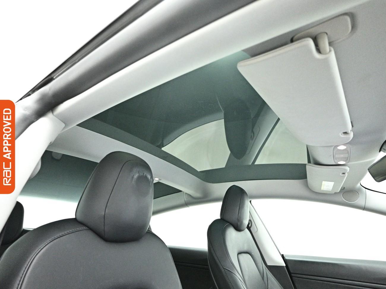 Tesla Model 3 view 3
