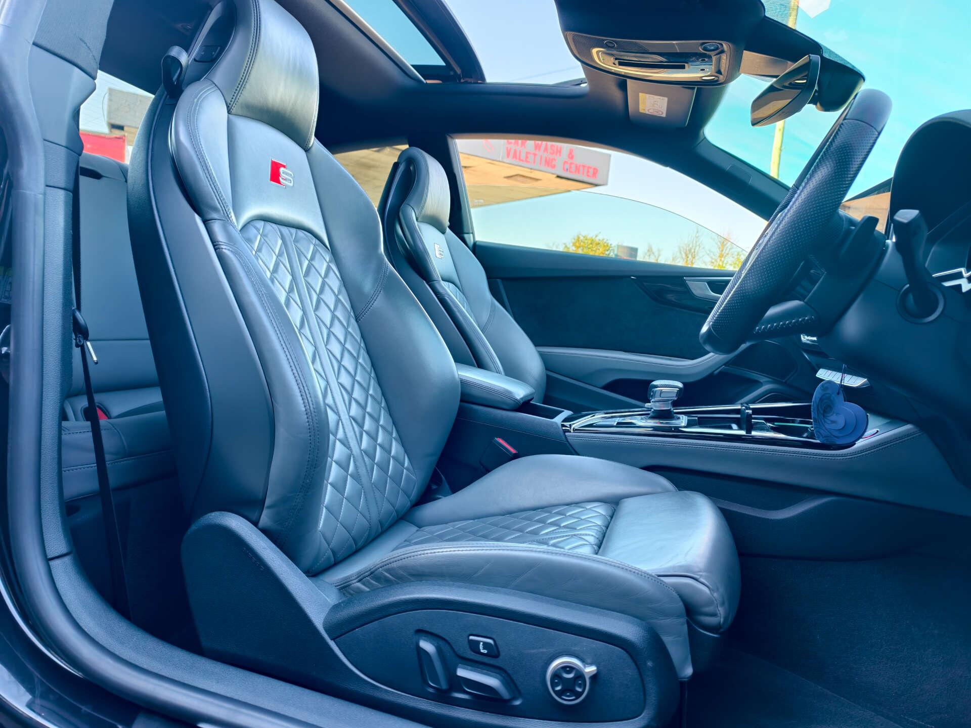 Audi S5 view 21