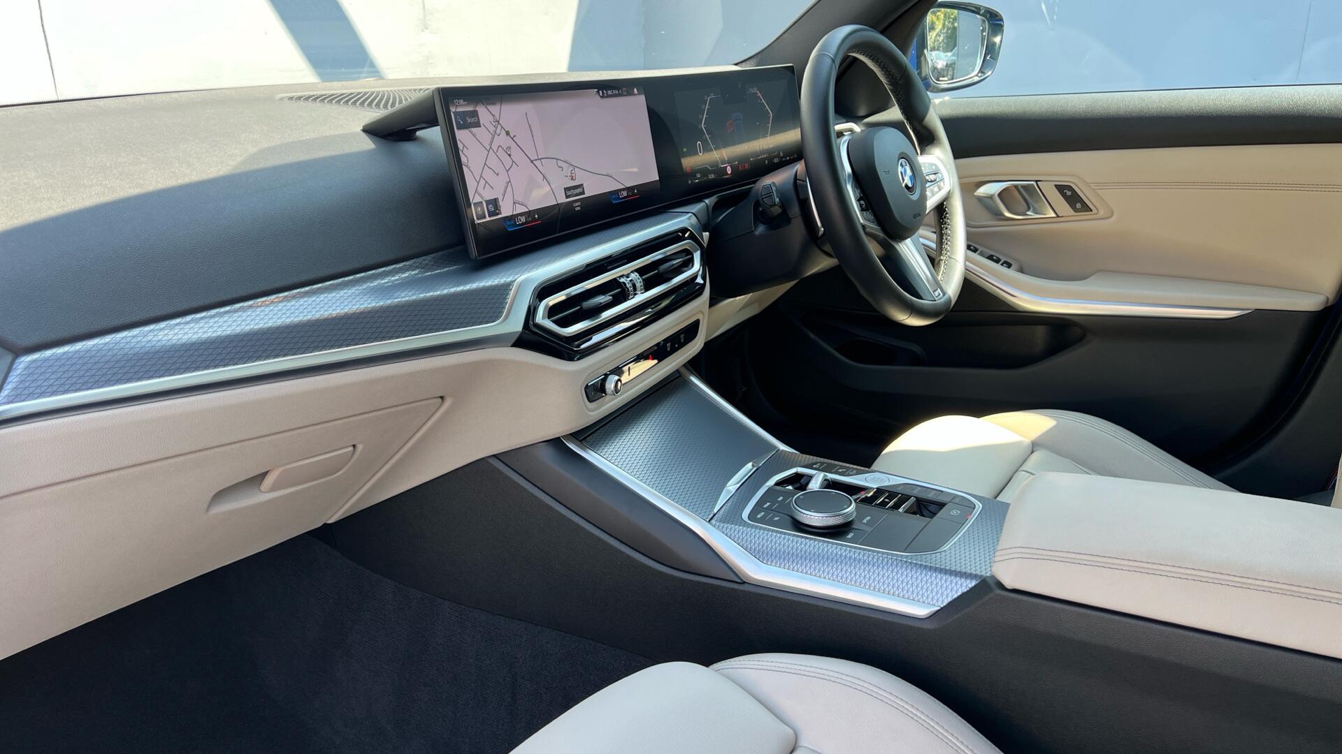 BMW 3 Series view 7