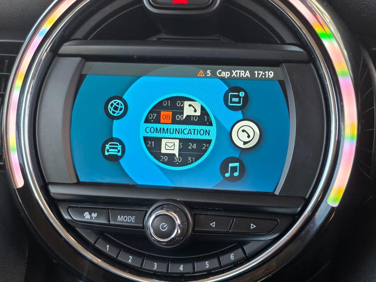 Mini Cooper view 75