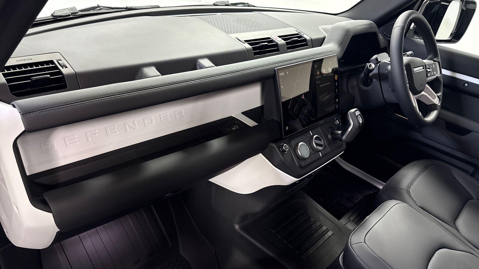 Land Rover Defender view 21