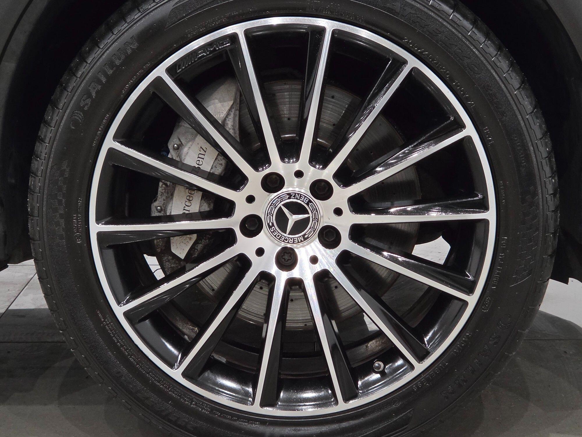 Mercedes-Benz GLC view 4