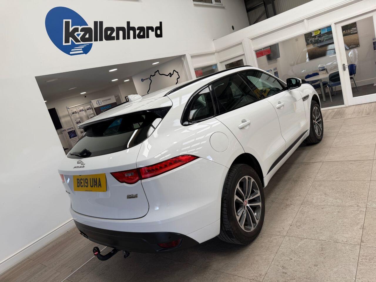 Jaguar F-Pace view 41