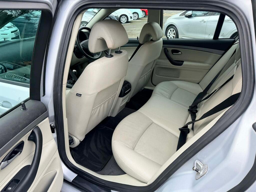 Saab 9-3 view 14