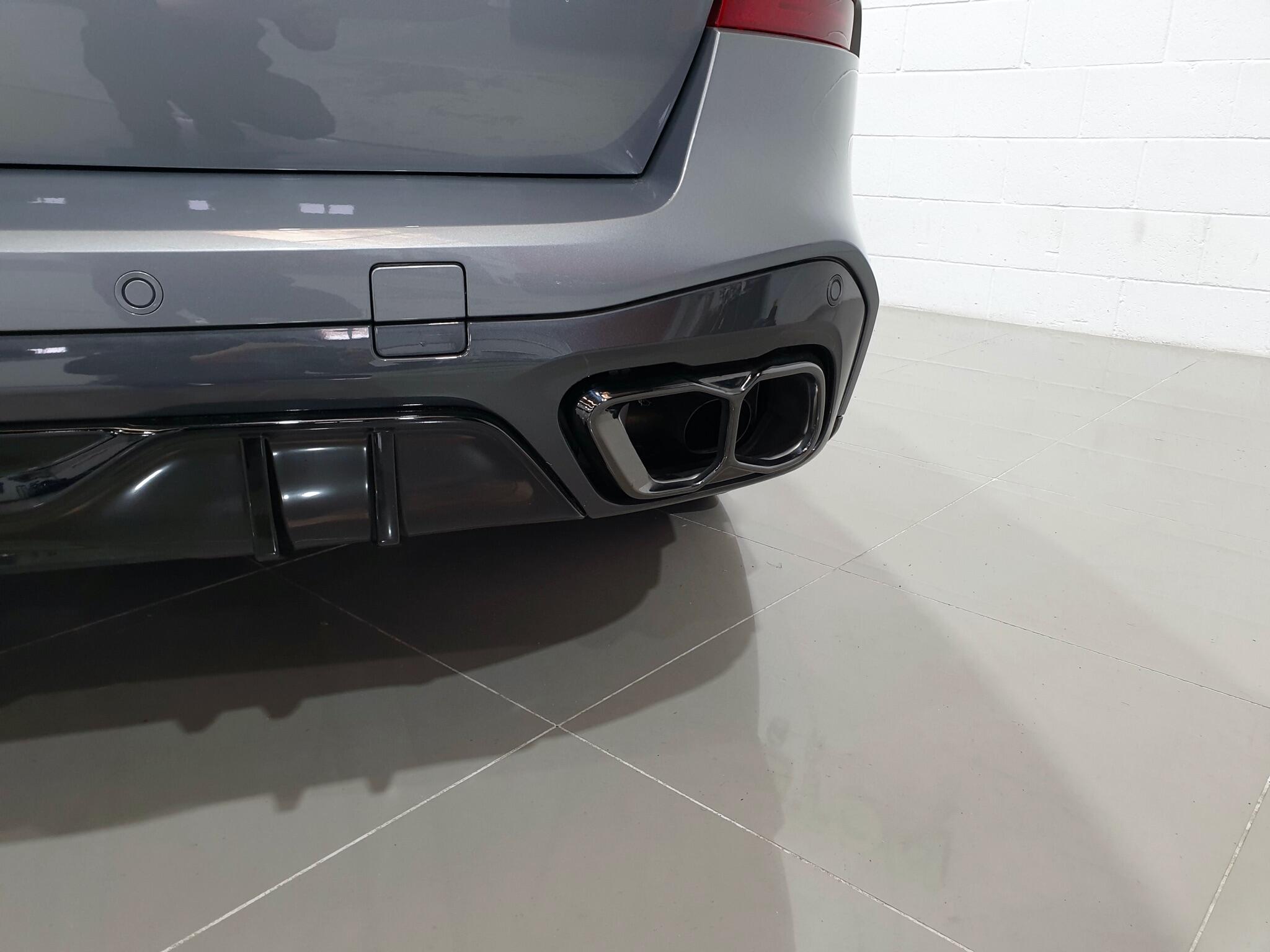 BMW X5 view 22