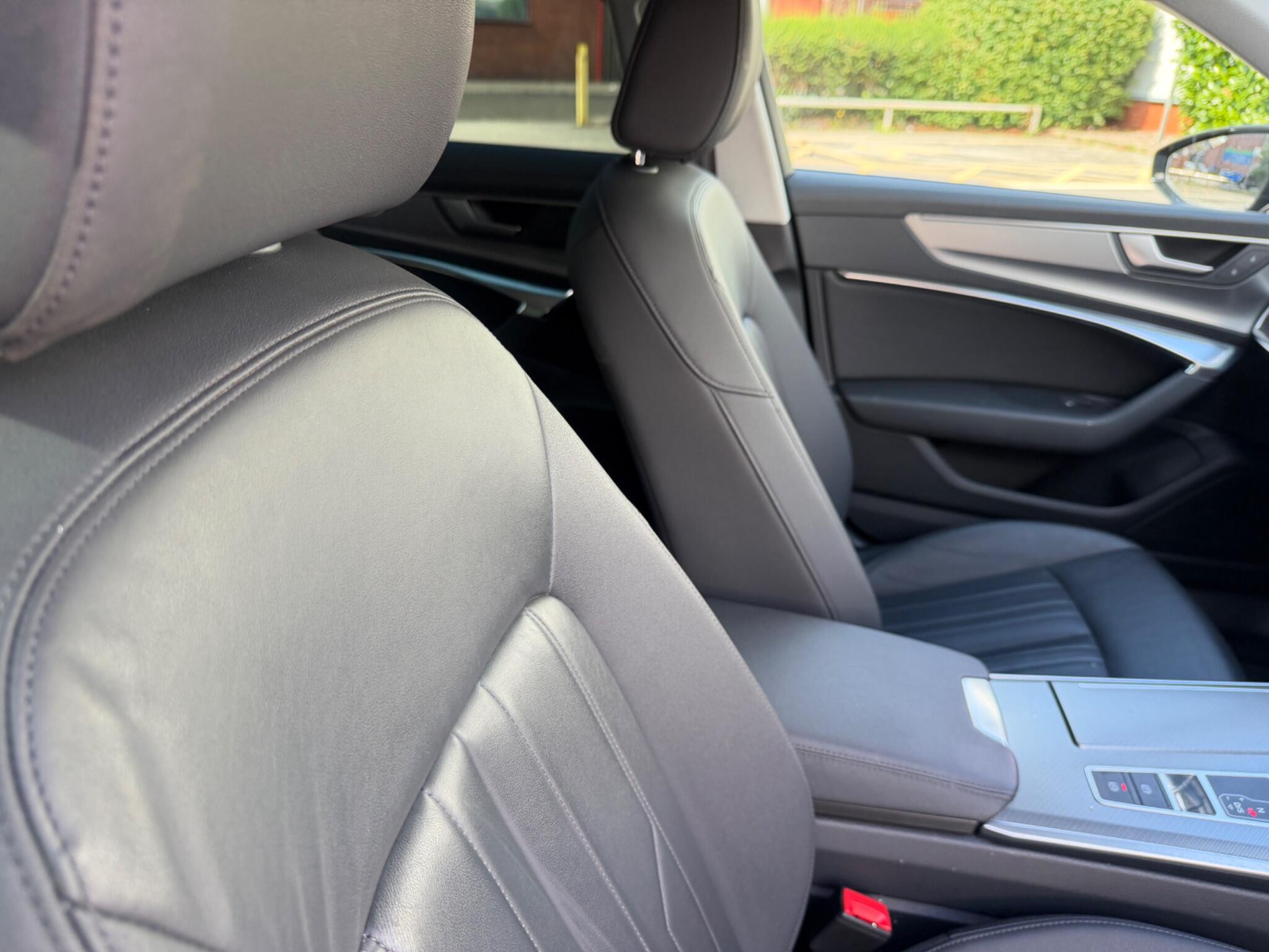 Audi A6 Saloon view 50
