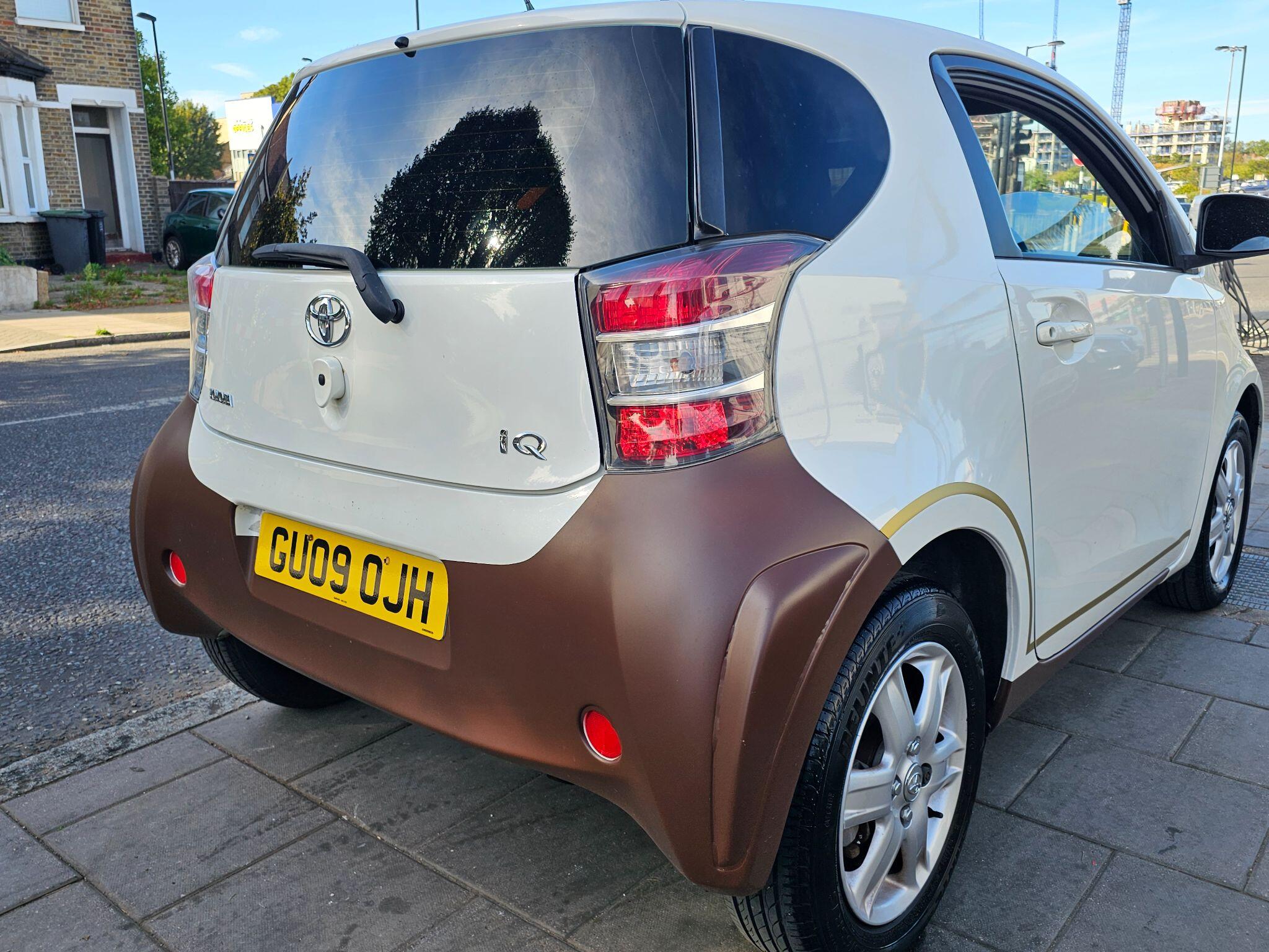 Toyota Iq view 11