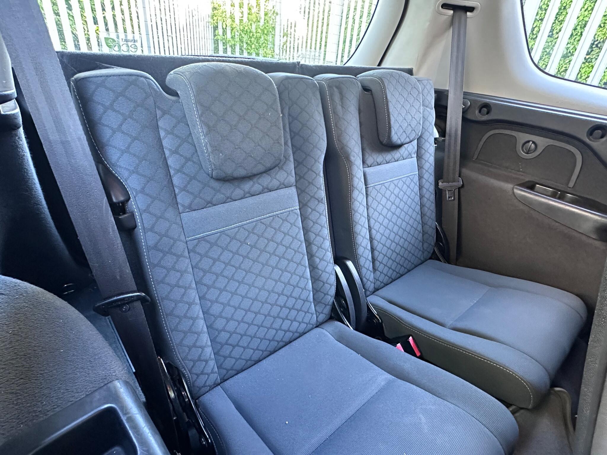 2010 Renault Grand Scenic image 21