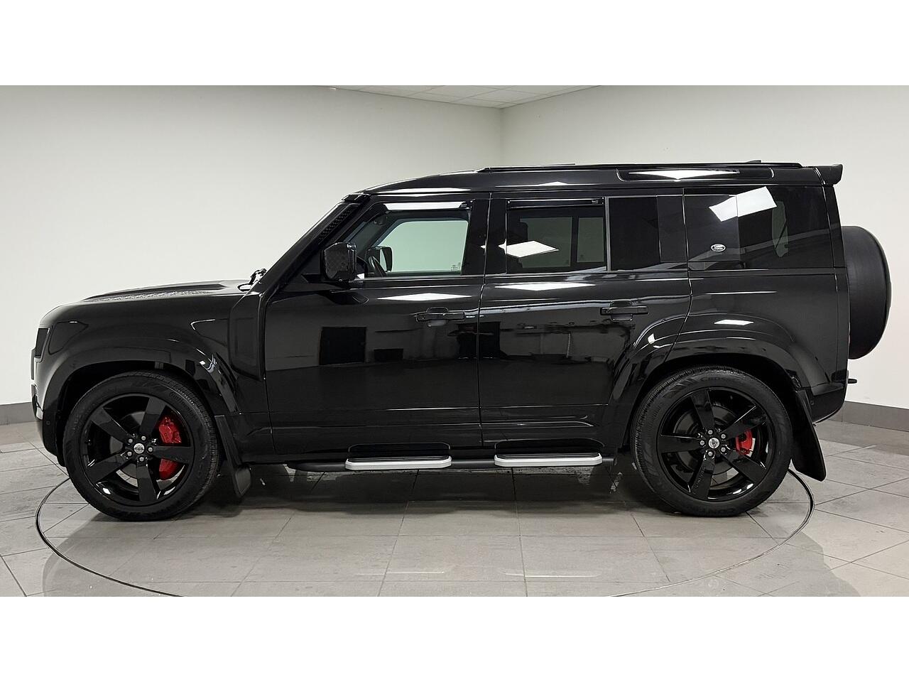 Land Rover Defender view 4