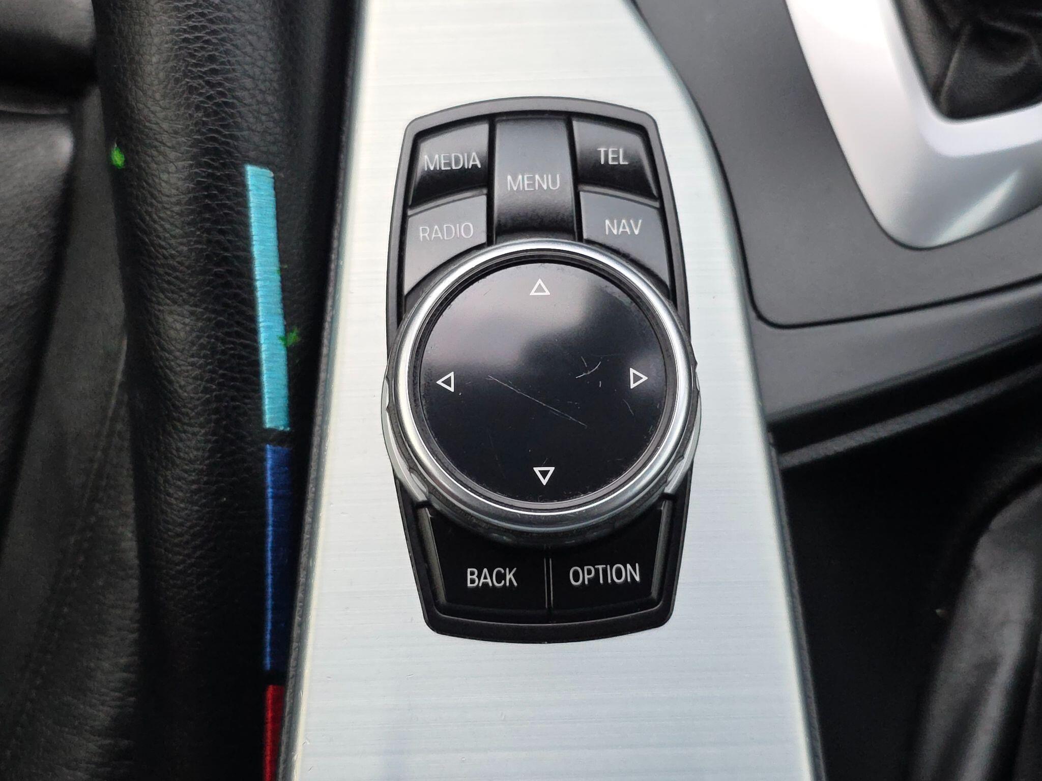 2013 BMW 3 Series image 29