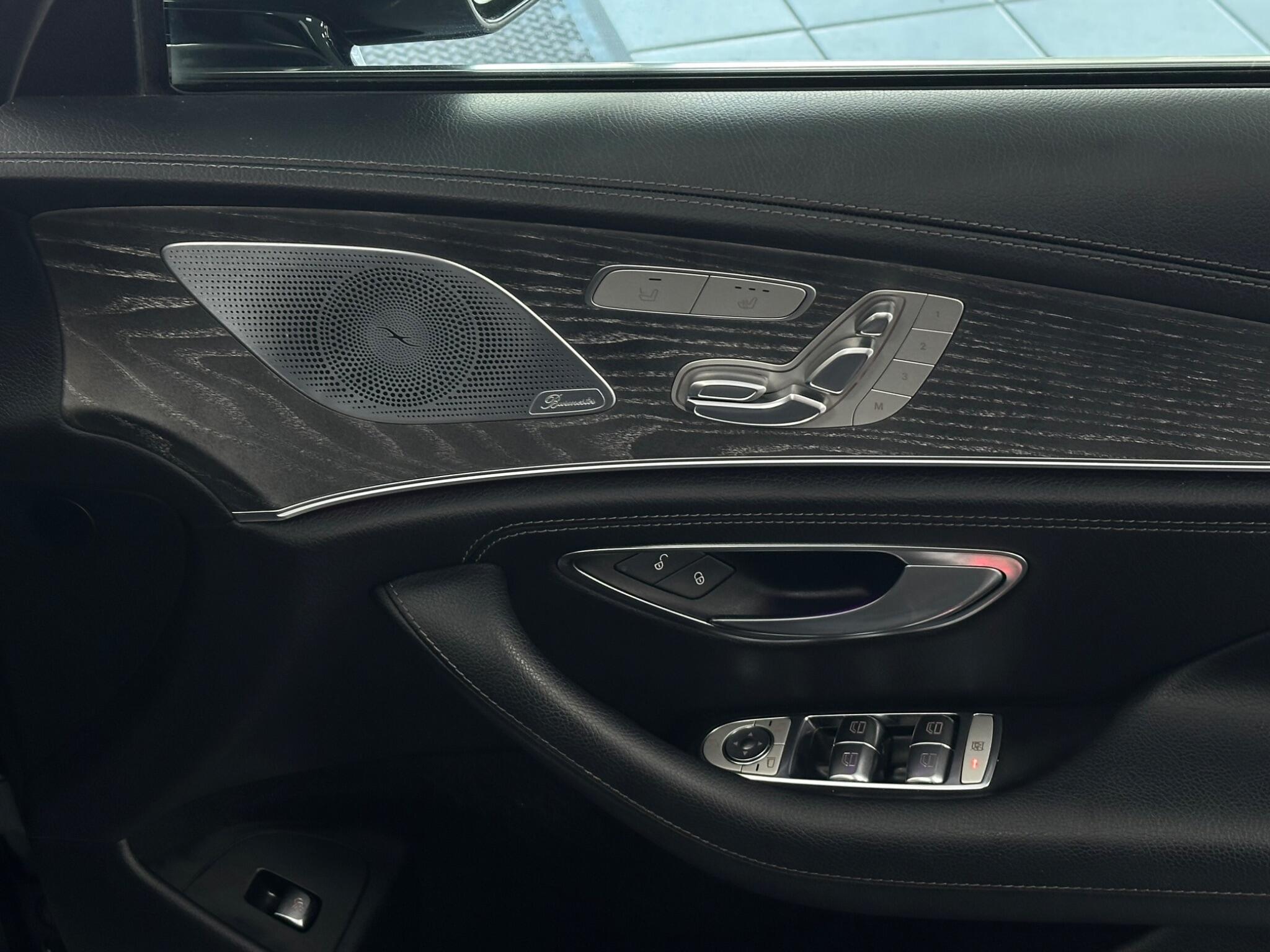 Mercedes-Benz CLS view 20