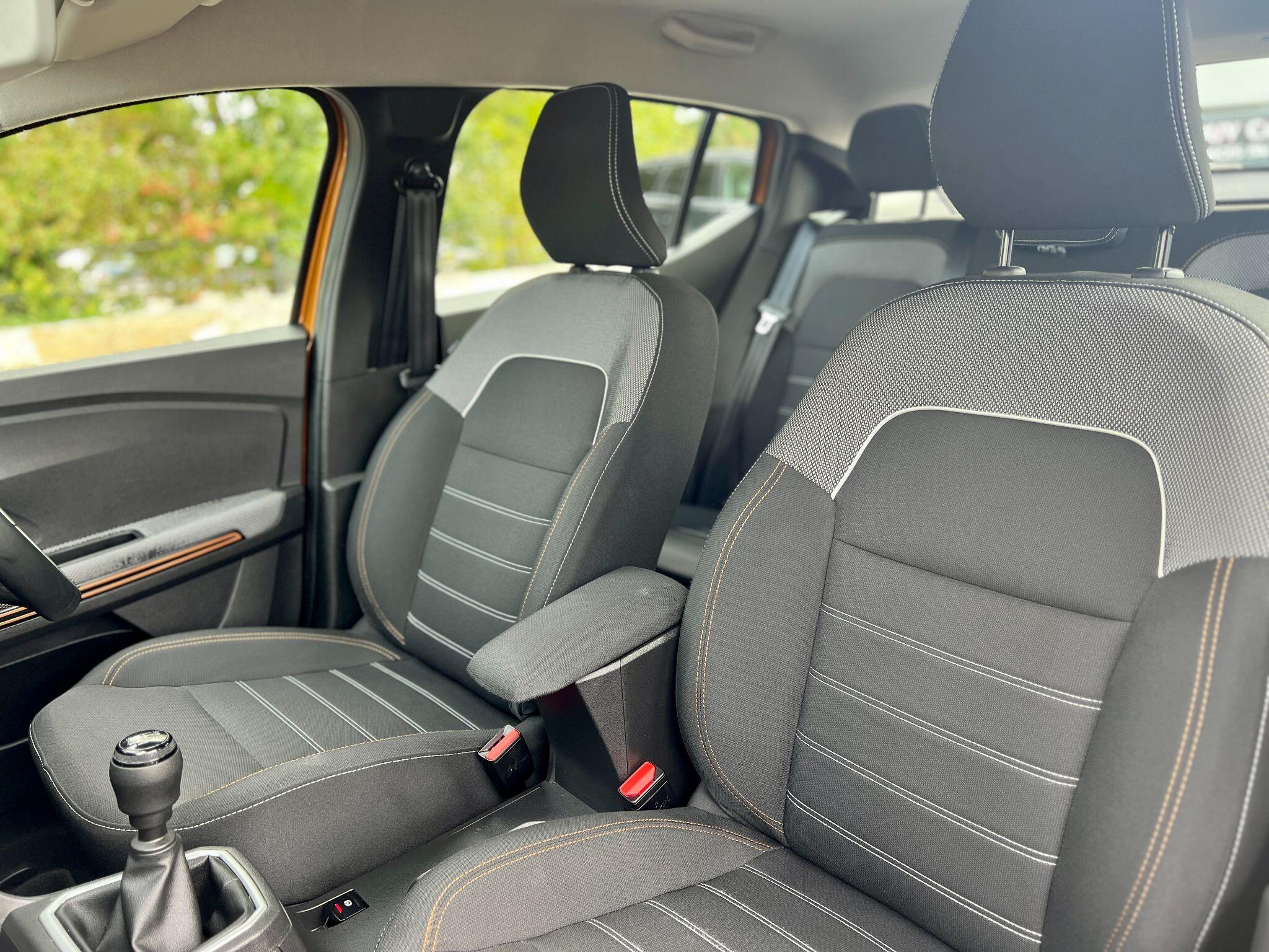 Dacia Sandero view 37