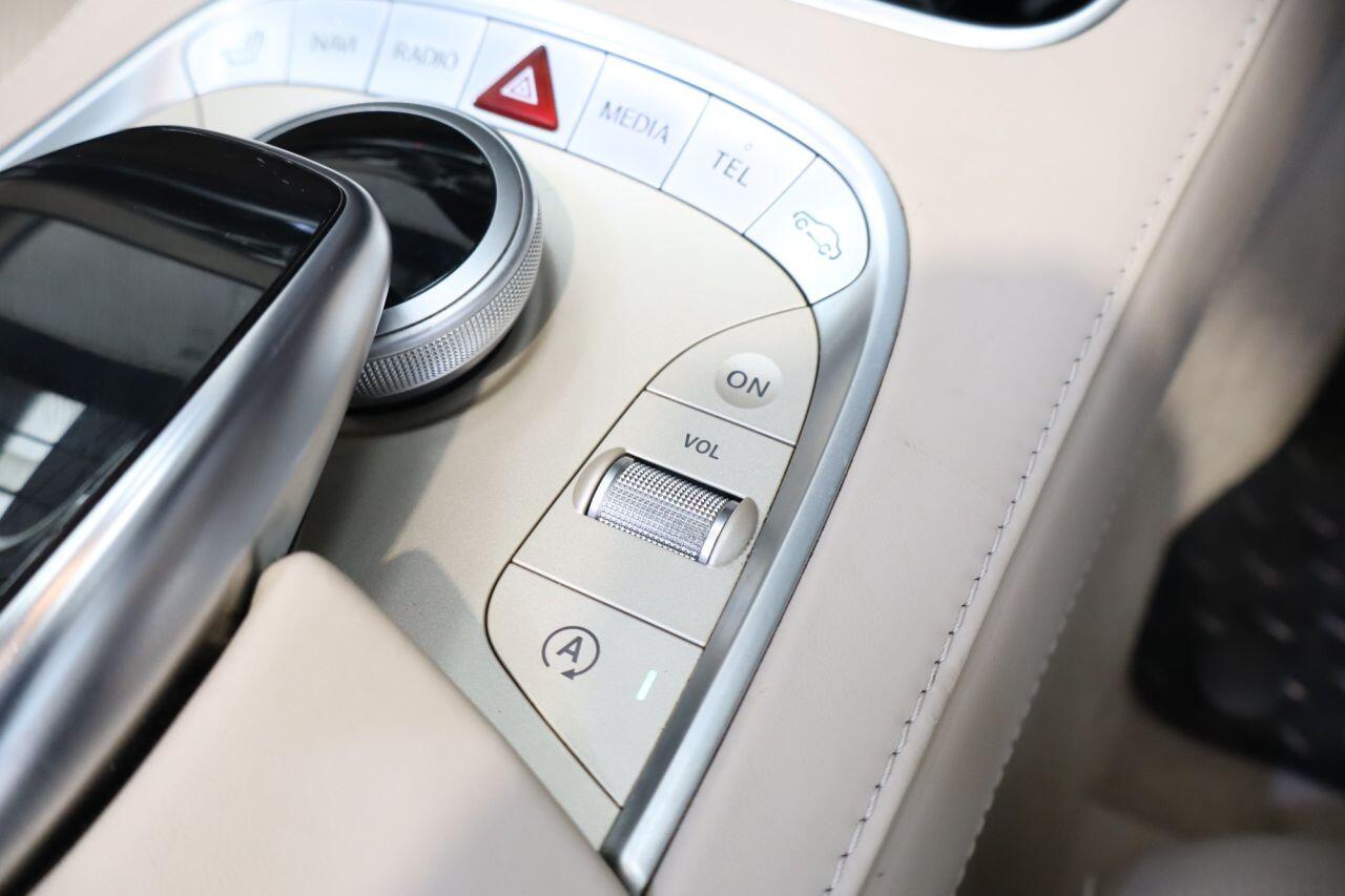 Mercedes-Benz S-Class view 26