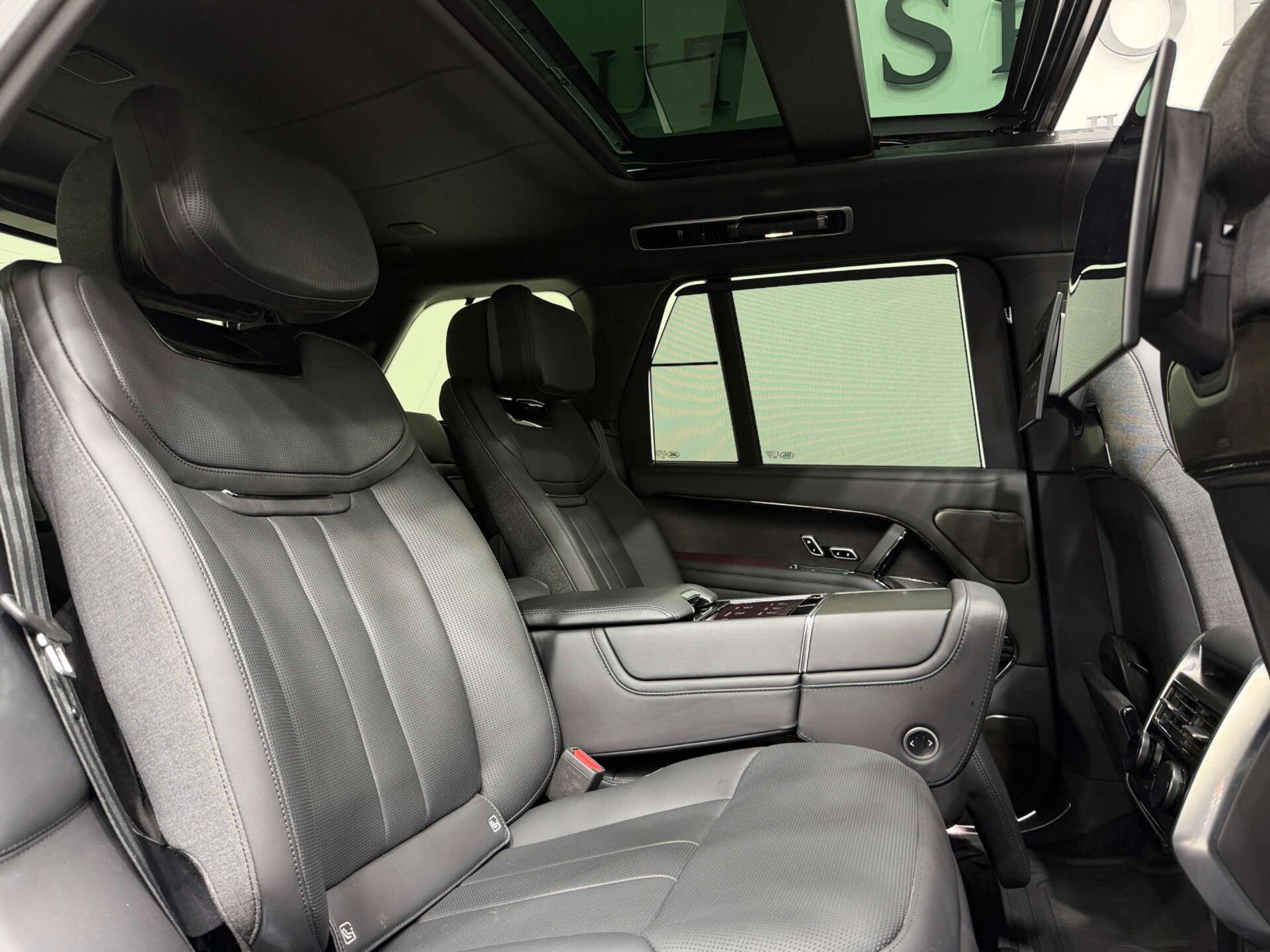 Land Rover Range Rover view 12
