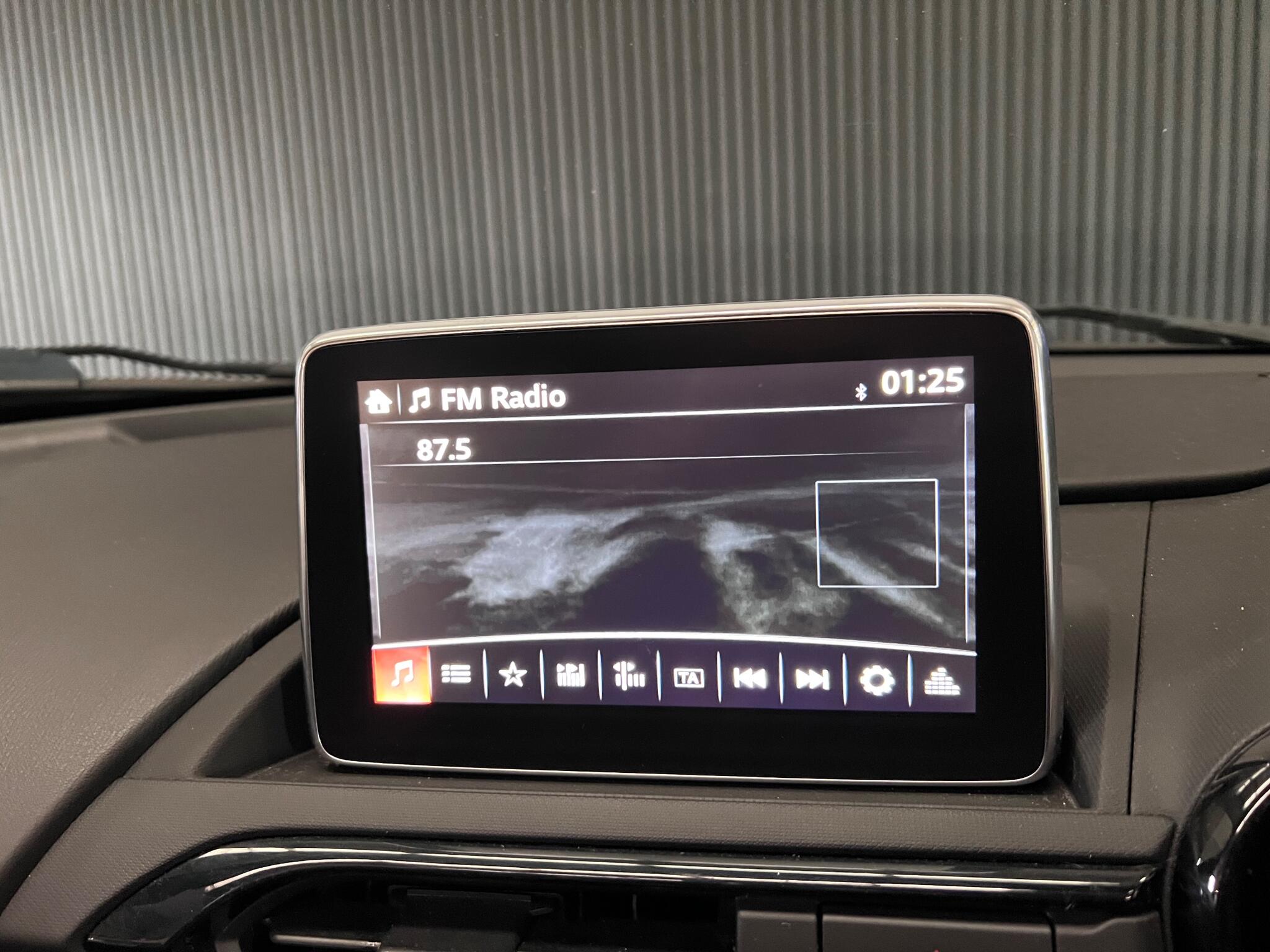 Mazda MX-5 view 26