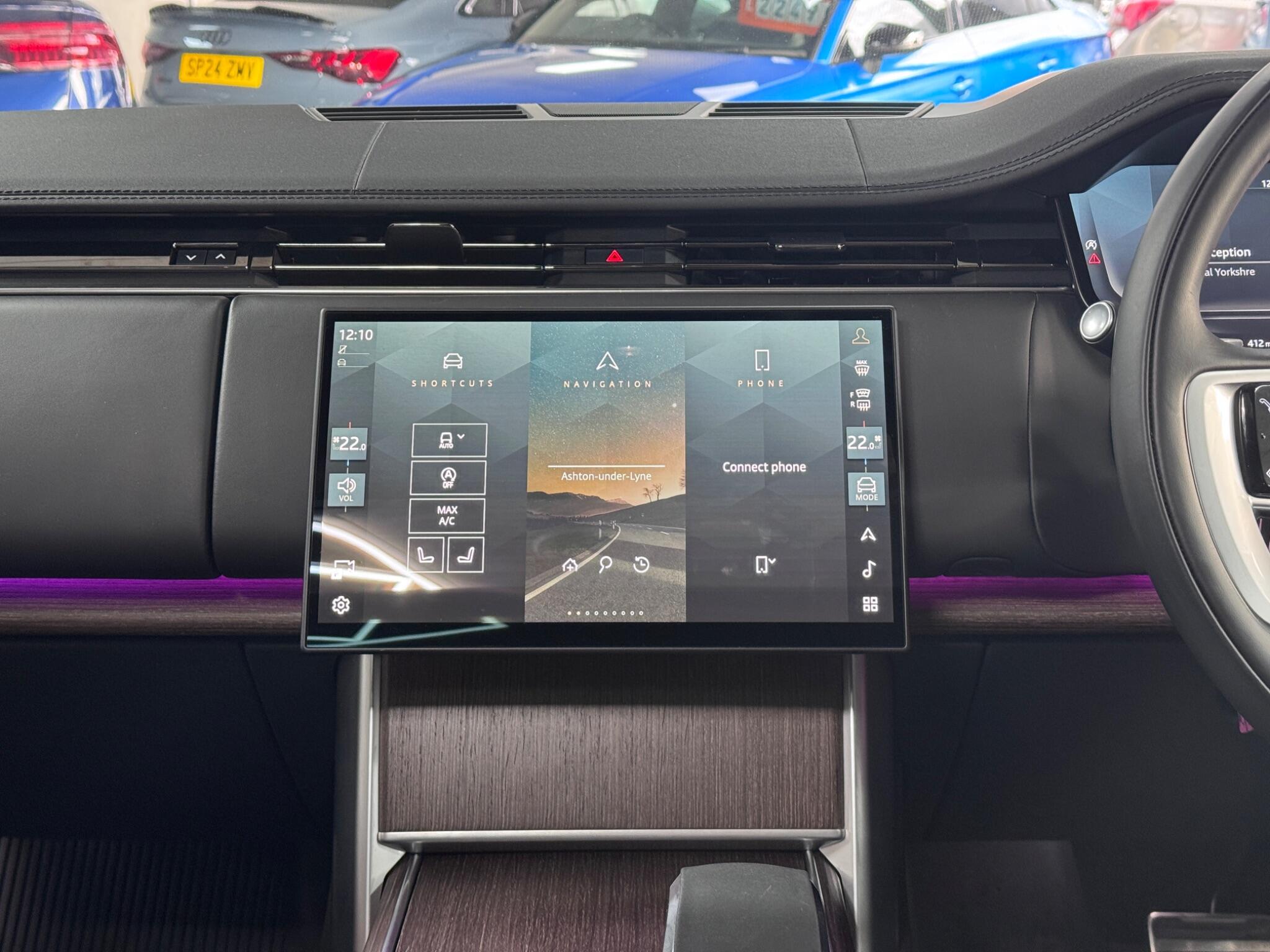 Land Rover Range Rover view 41