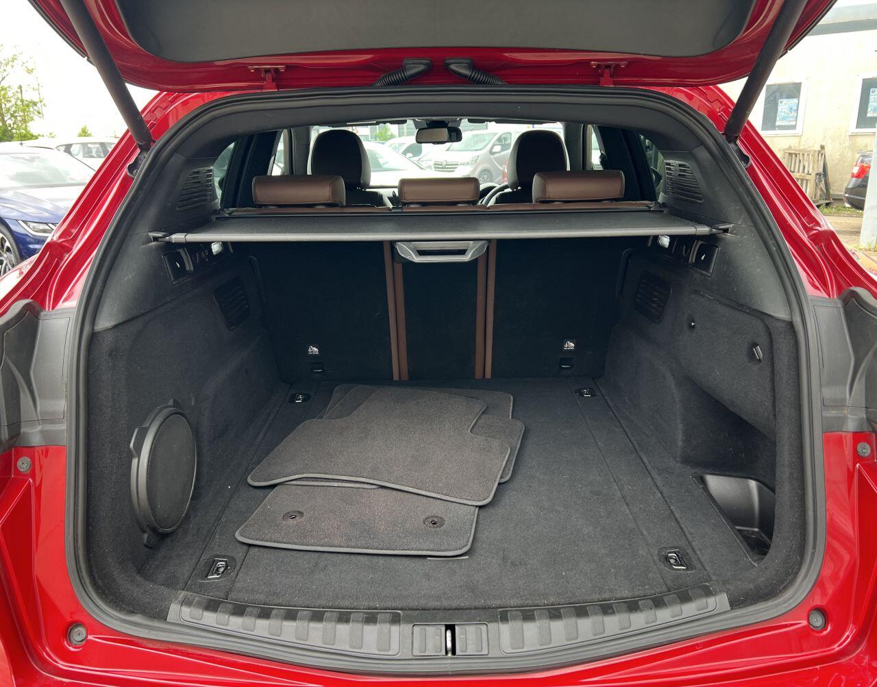 Alfa Romeo Stelvio view 9
