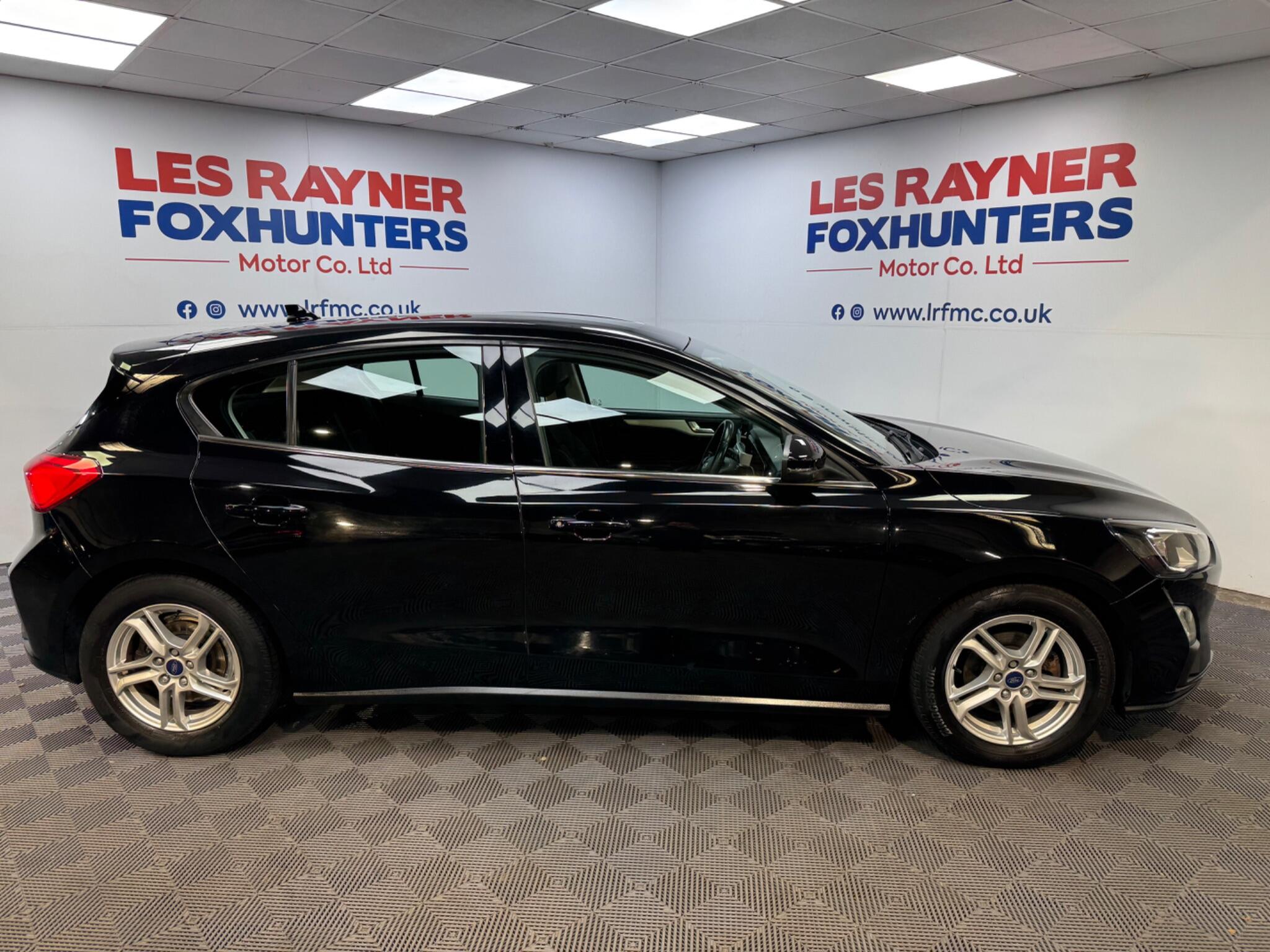 Ford Focus view 2