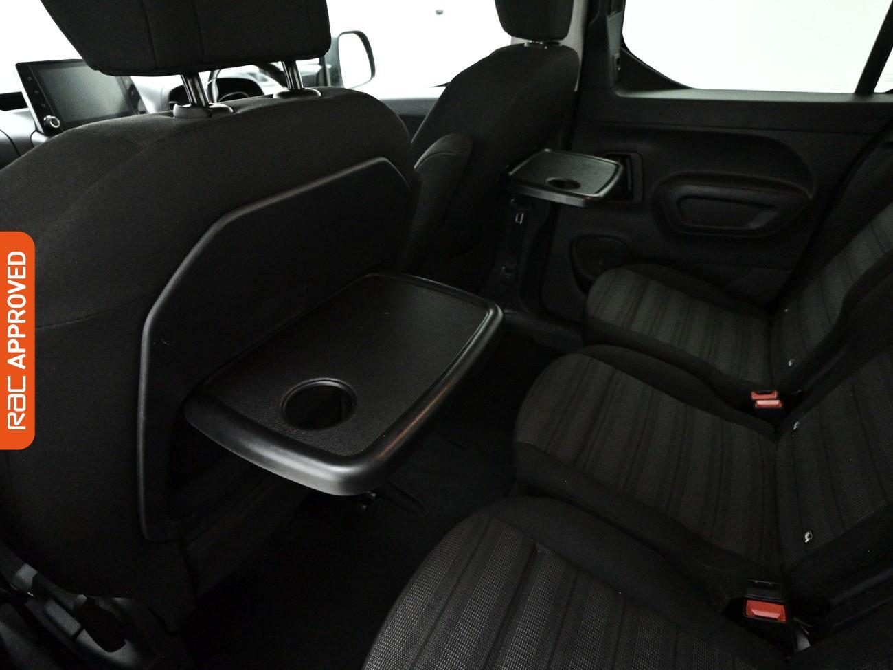Vauxhall Combo Life view 24