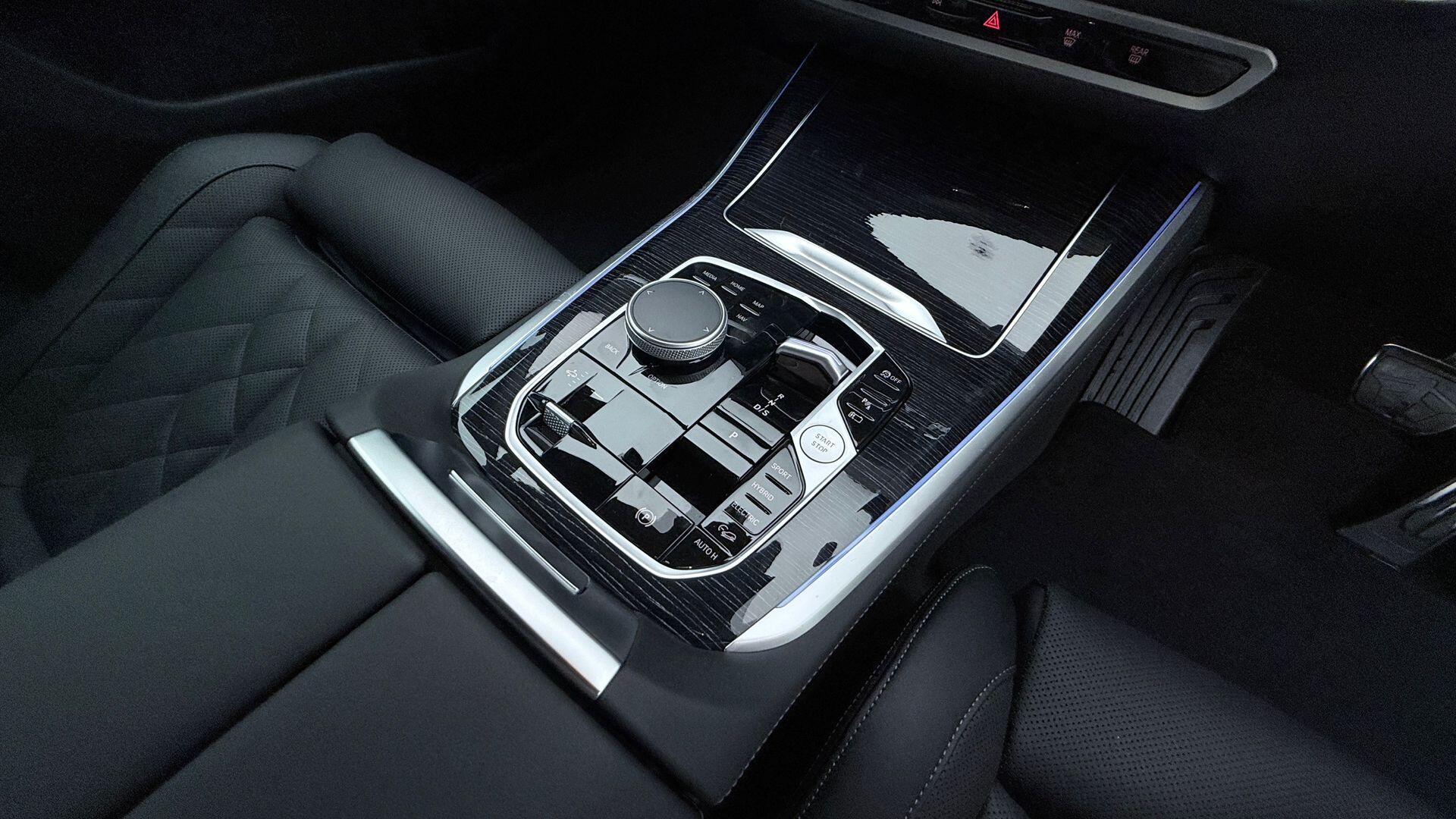 BMW X5 view 10