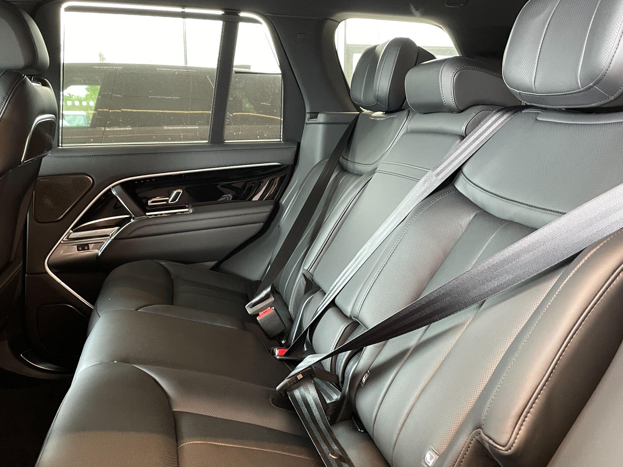Land Rover Range Rover view 10