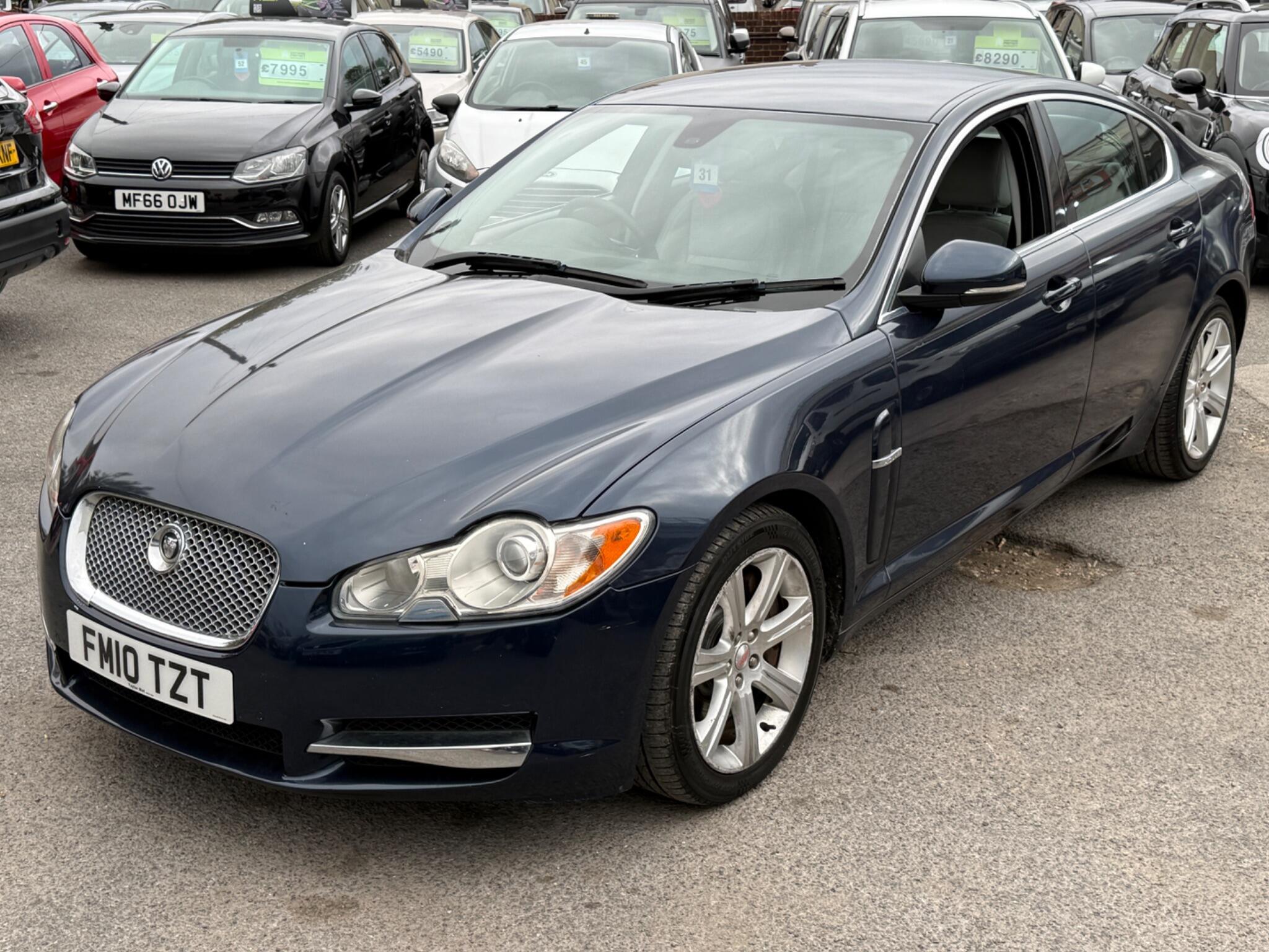 Jaguar XF - Image 9