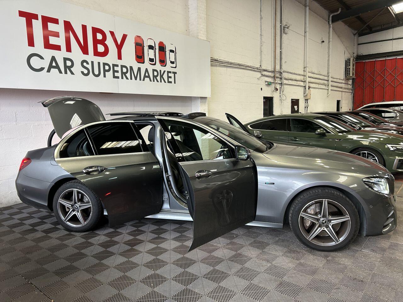 Mercedes-Benz E Class view 14