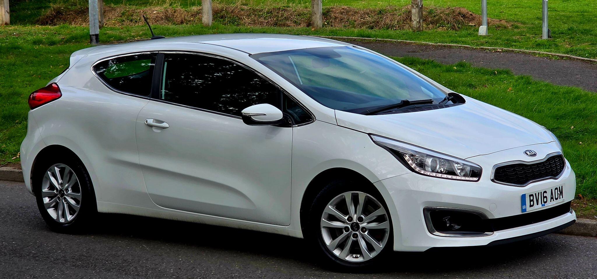 Kia ProCeed view 9