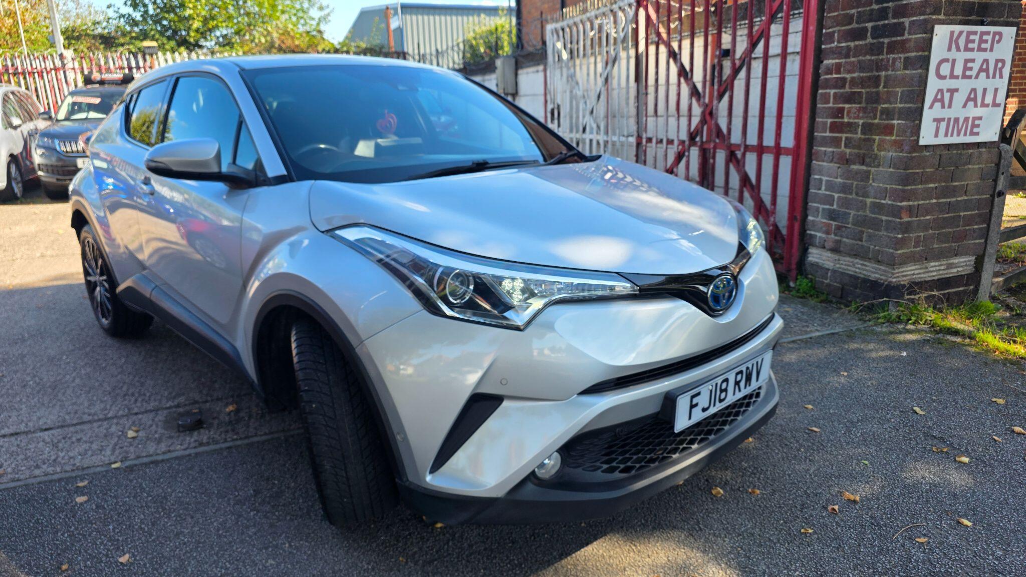 Toyota C-HR view 2