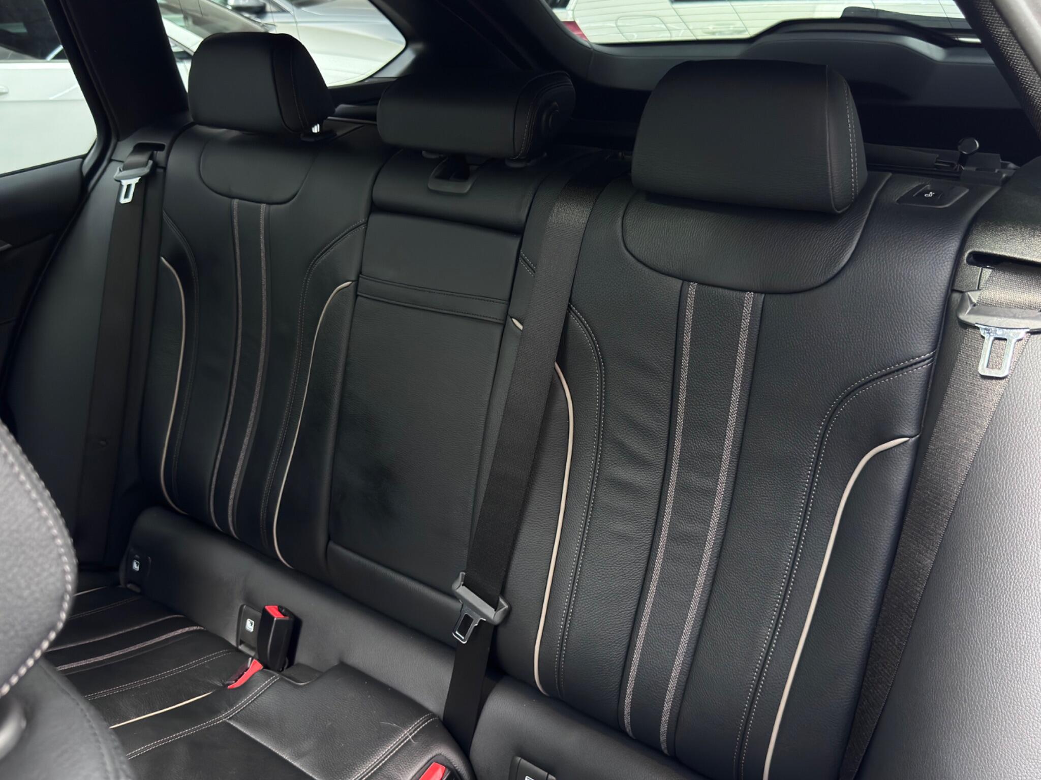 BMW 5 Series view 51
