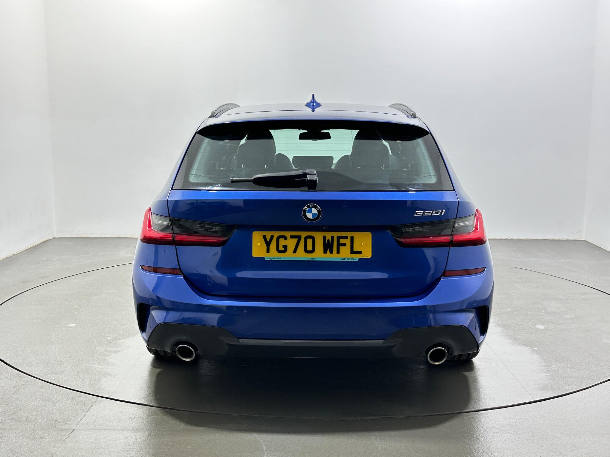 BMW 3 Series view 7