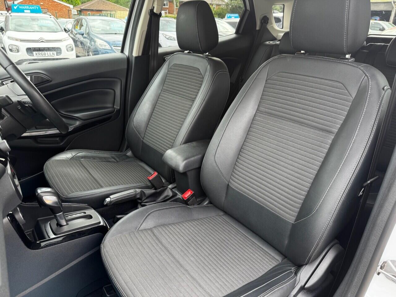 Ford Ecosport view 29