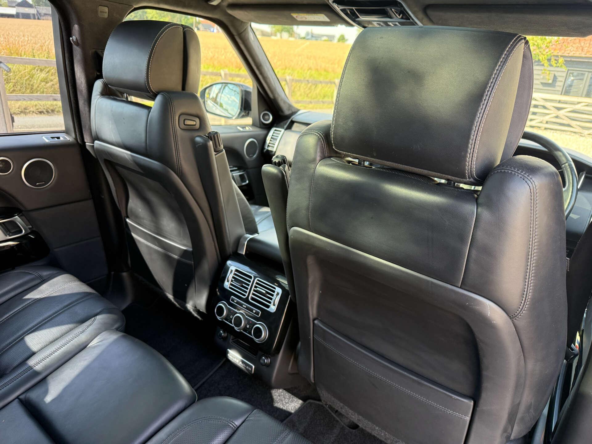 Land Rover Range Rover view 16