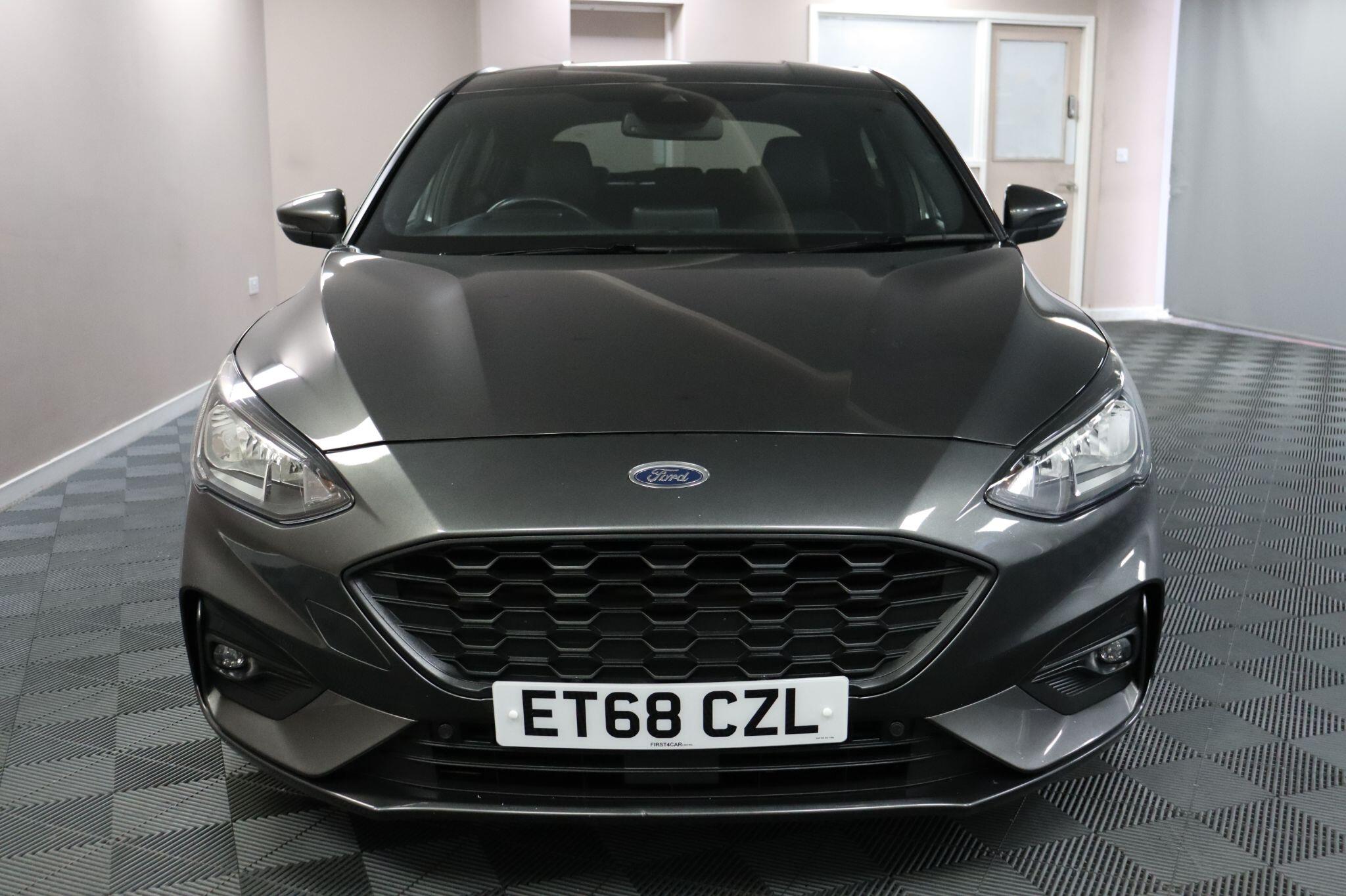 Ford Focus view 2