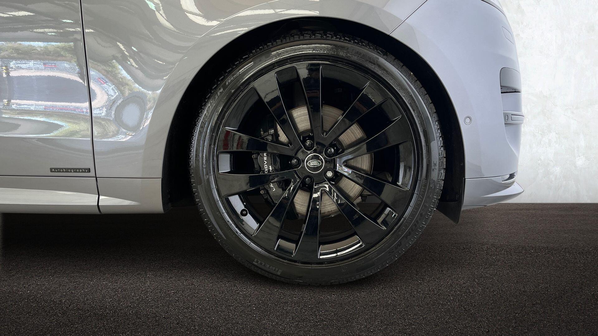 Land Rover Range Rover Sport view 8