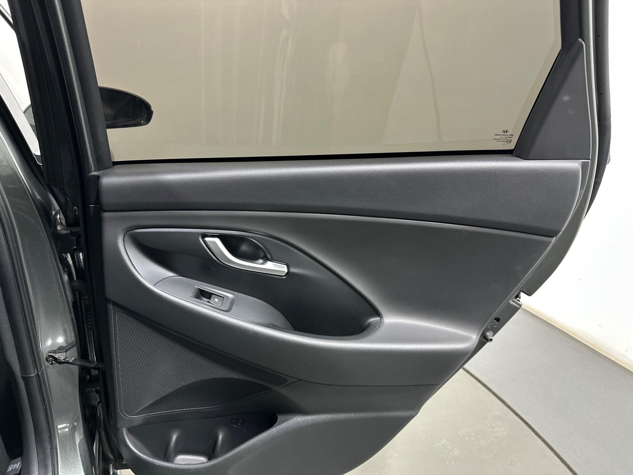 Hyundai i30 view 40
