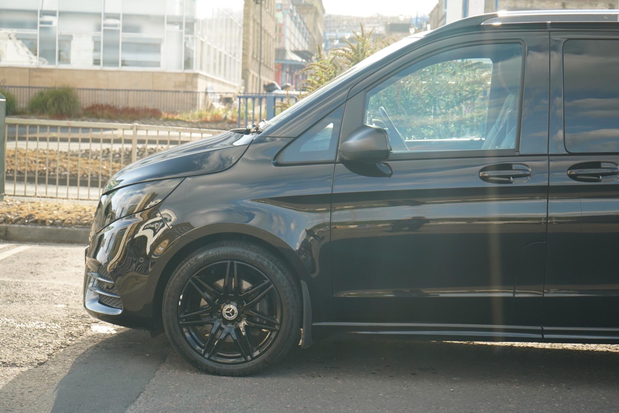 Mercedes-Benz V-Class view 8