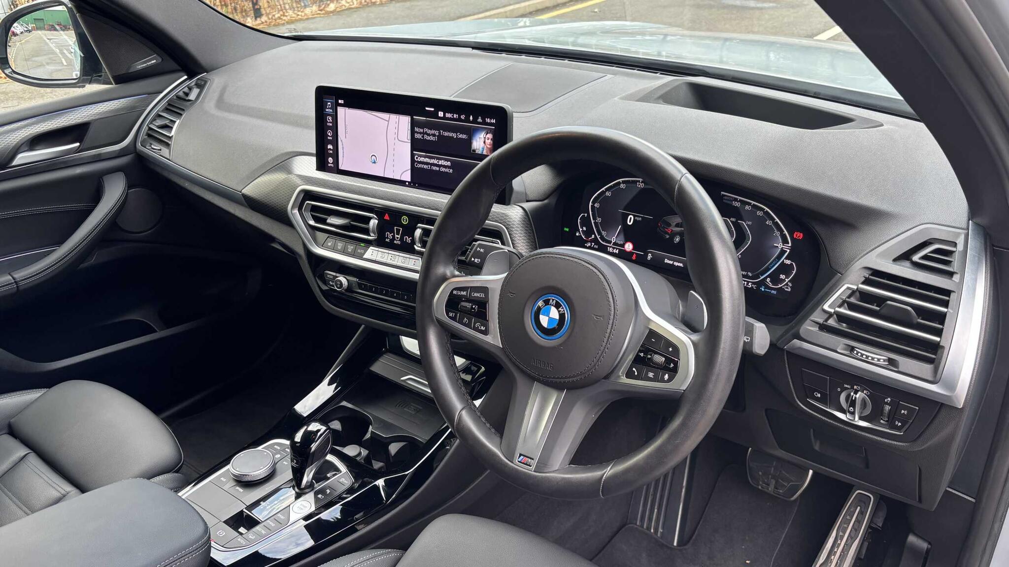 BMW X3 view 9