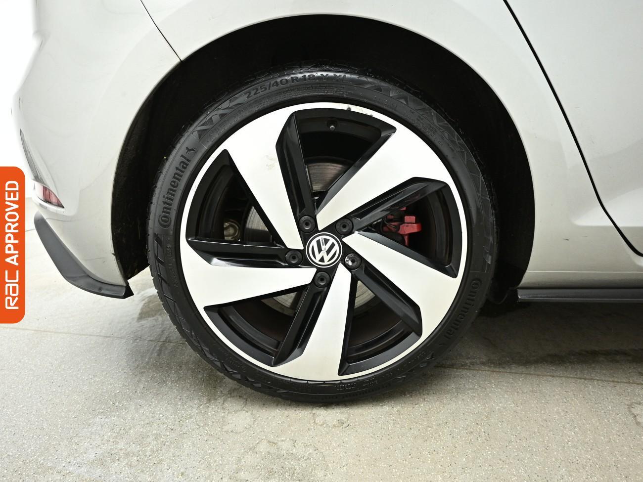 Volkswagen Golf view 26