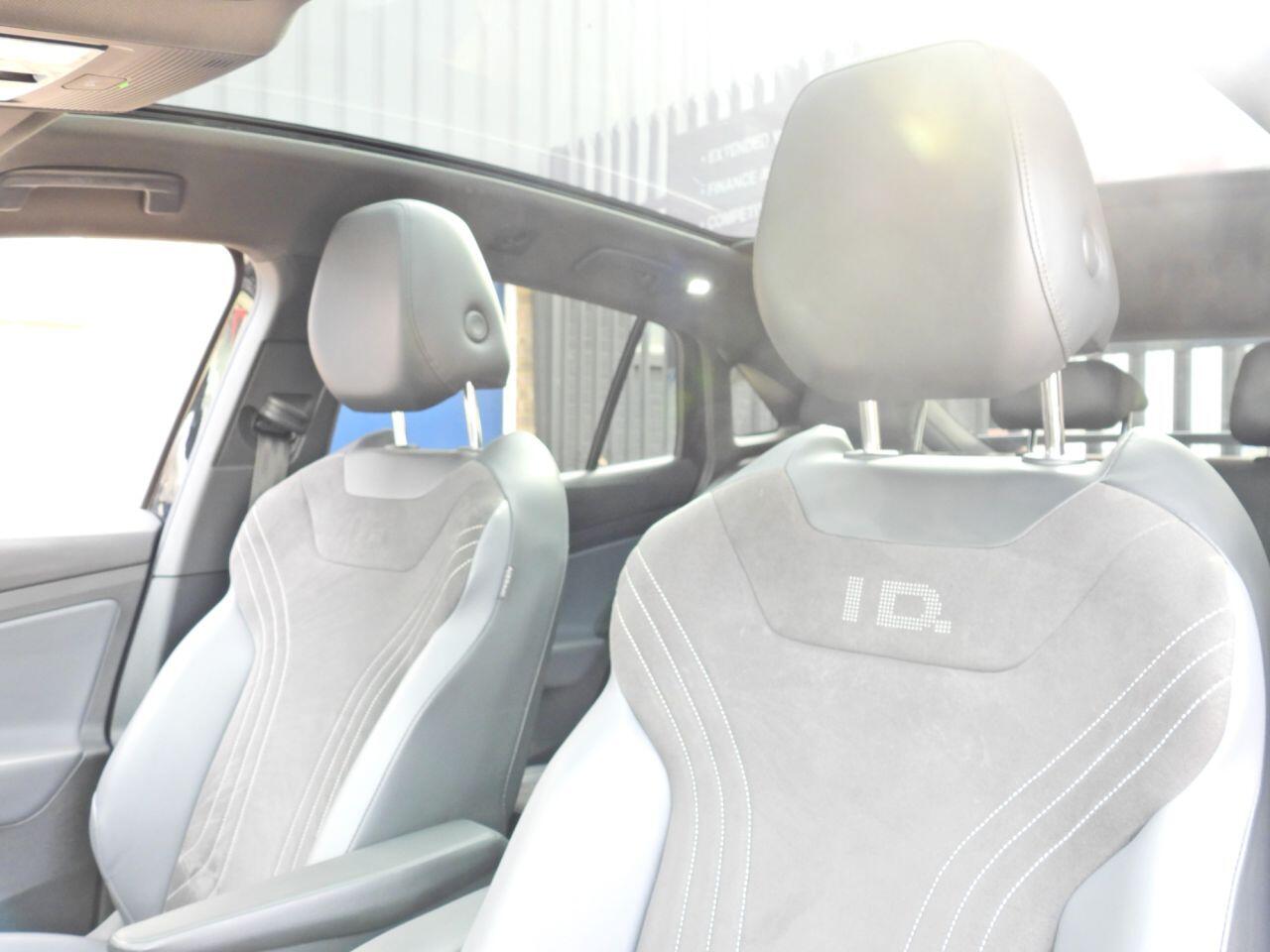 Volkswagen ID.5 view 27