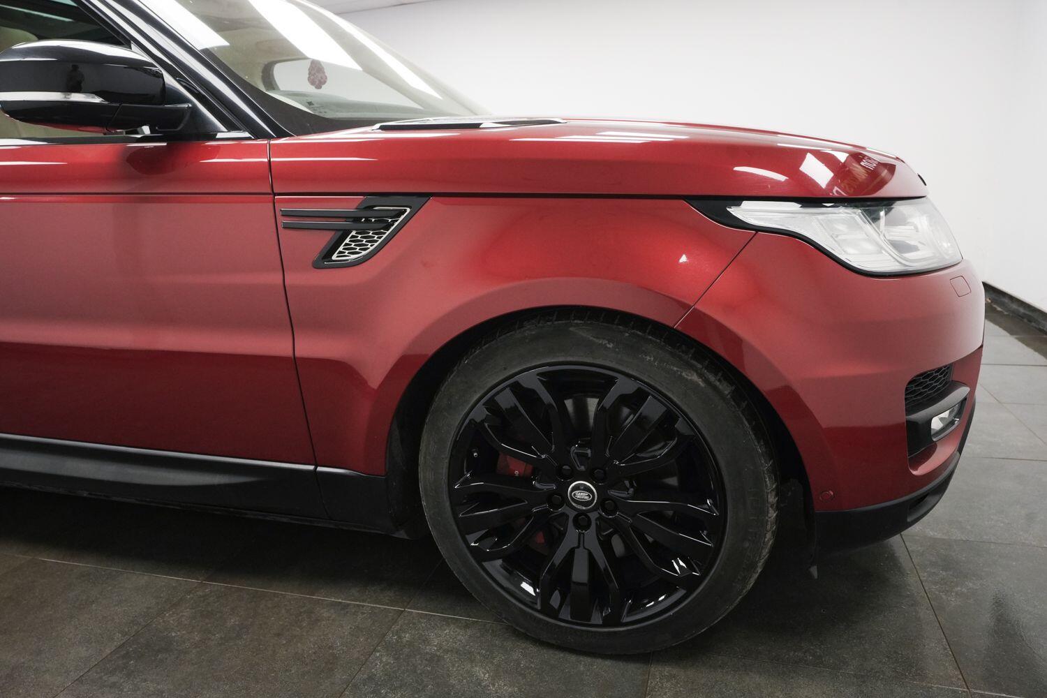 Land Rover Range Rover Sport view 4