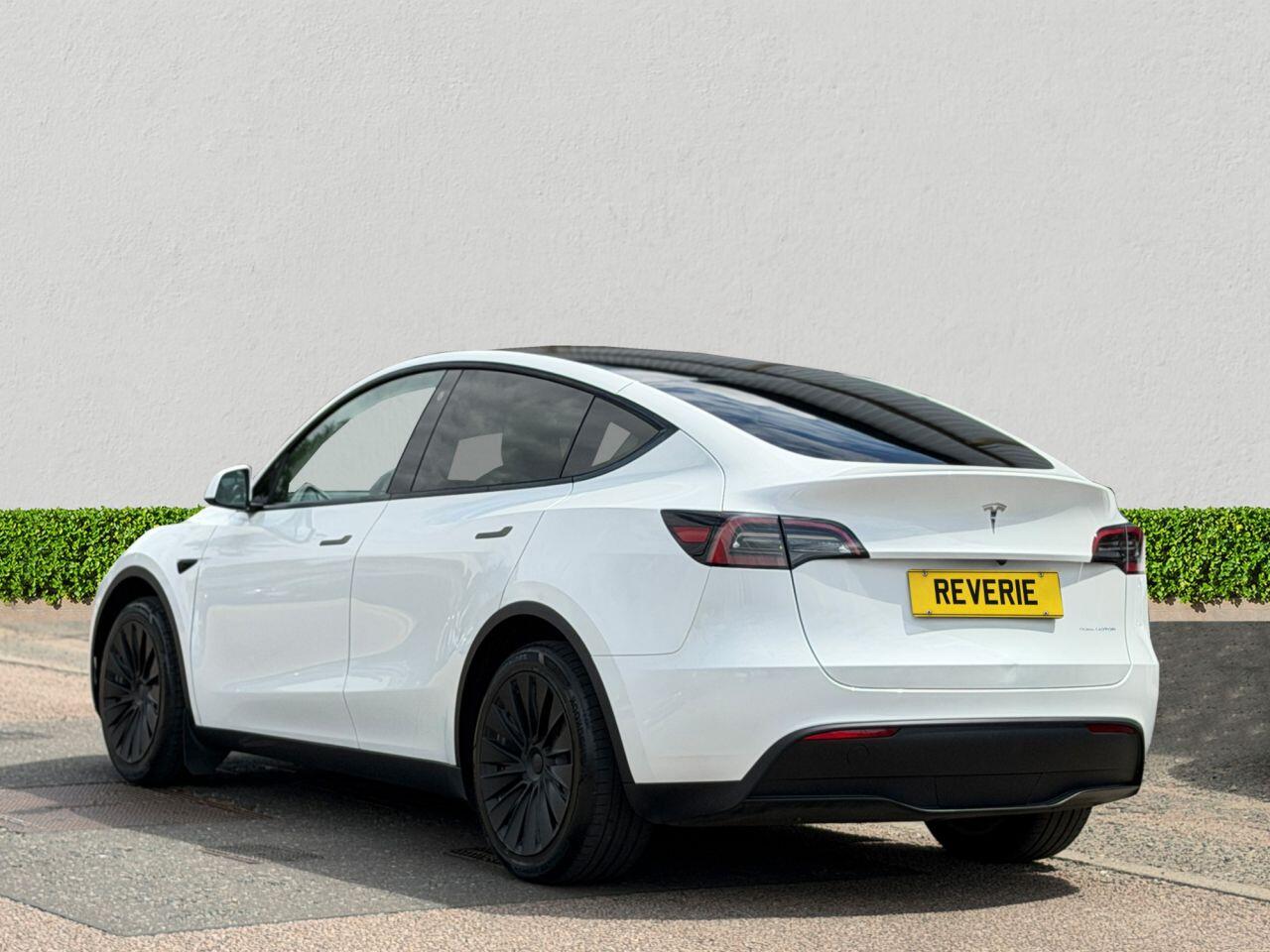 Tesla Model Y view 5