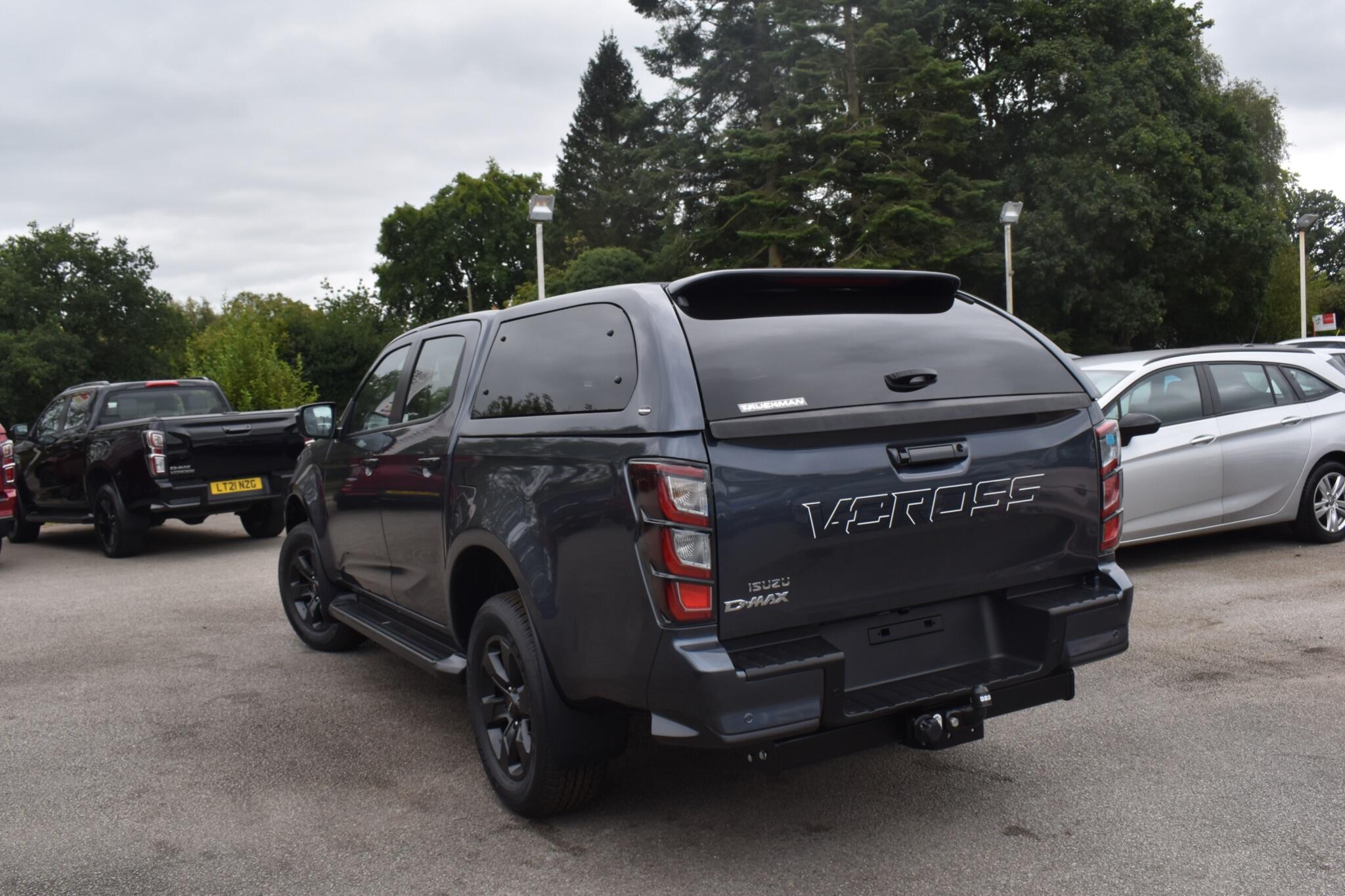 D-Max - 1.9 TD V-Cross Auto 4WD Euro 6 (s/s) 4dr - Image 3