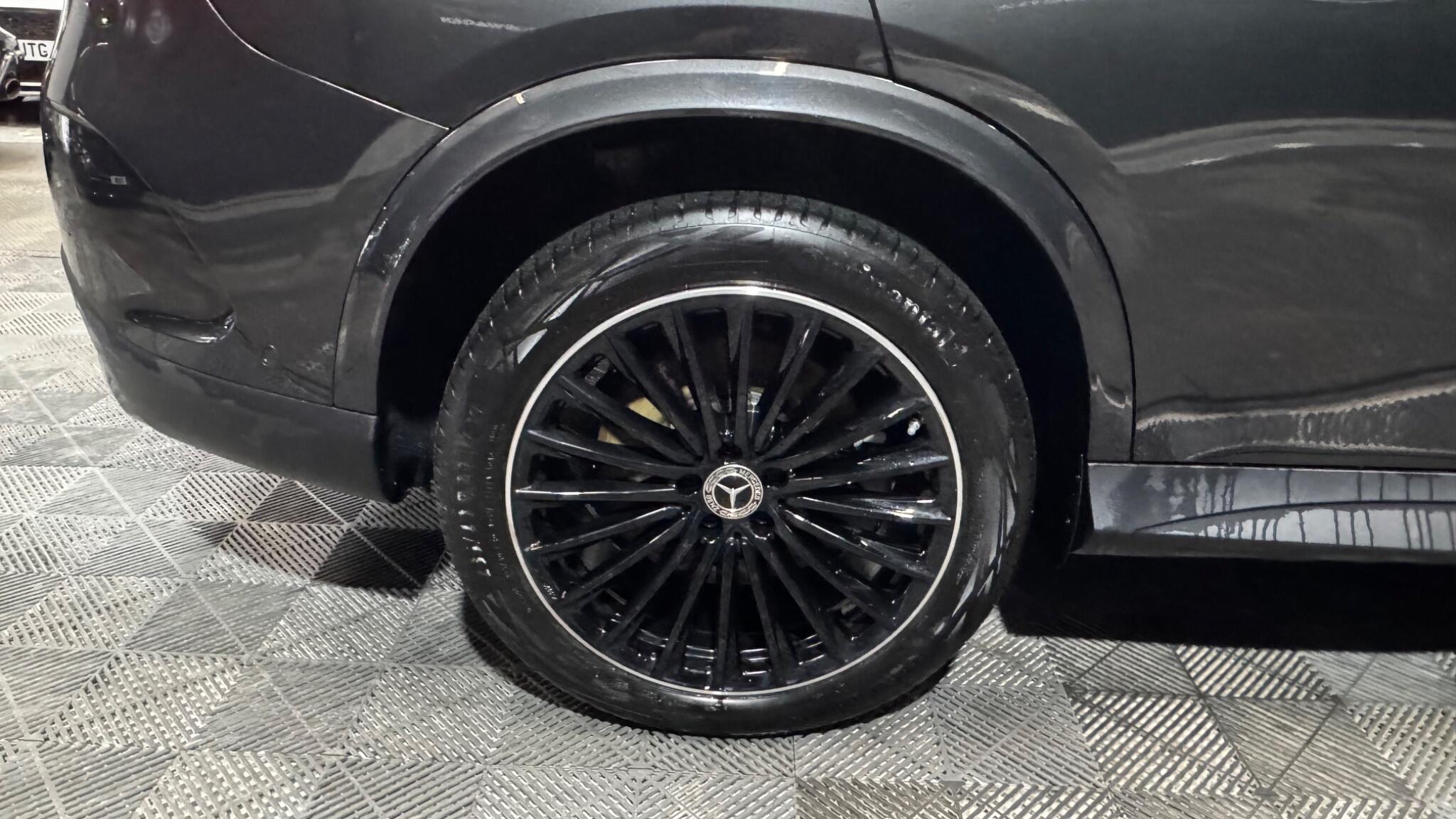 Mercedes-Benz GLC view 42