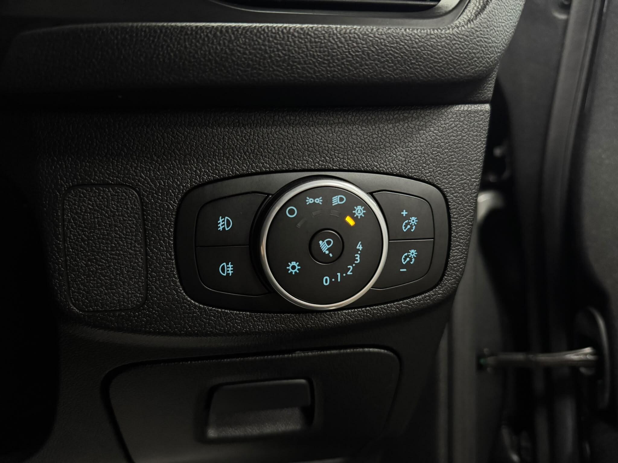 Ford Focus view 32